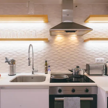 102 - Hut Spot * פניש