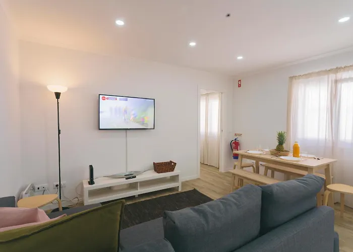 Apartment 102 - Hut Spot