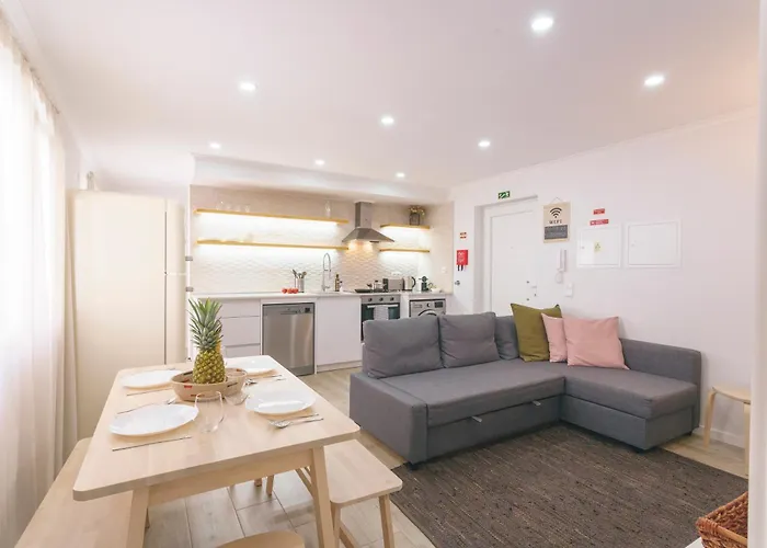 102 - Hut Spot Apartment Peniche